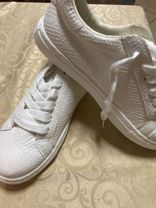 Sapatilhas Novas