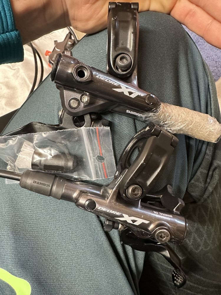 Klamki hamulca SHIMANO Deore XT BL-M8100