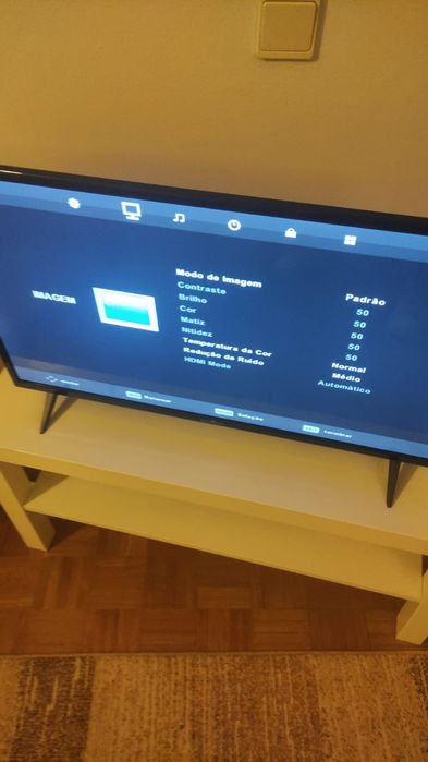 TV 32" HD Smart Tech