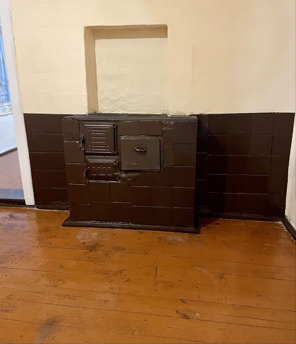 Будинок 40кв та ділянка 8 сотин