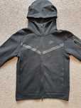tech fleece.  22рік