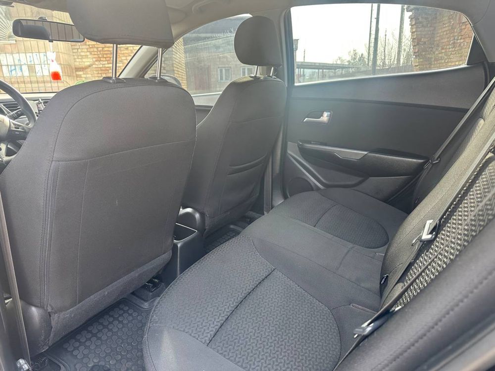 Kia Rio 1.6; 2012 року