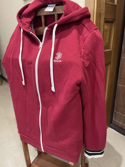 продам спортивную кофту