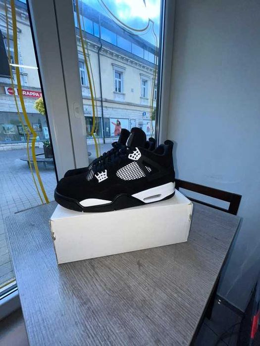 Buty Trampk Jordan 4 Retro White Thunder R.42