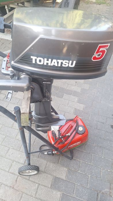 Silnik zaburtowtowy Tohatsu 5 KM,zbiornik z linią paliwową.