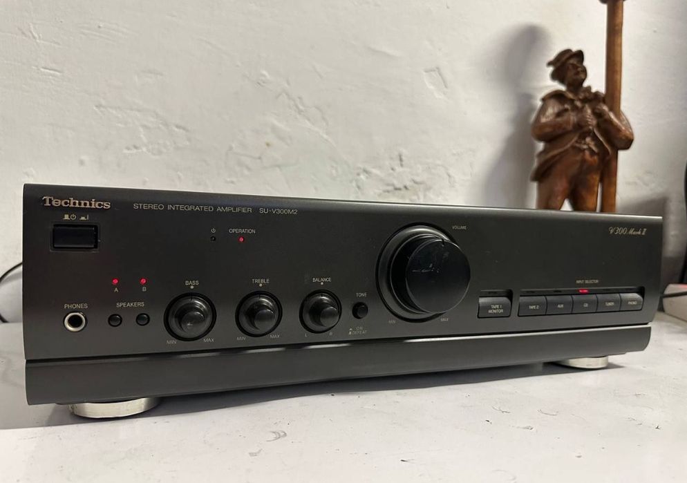 Stereo Wzmacniacz Technics su v 300M2.