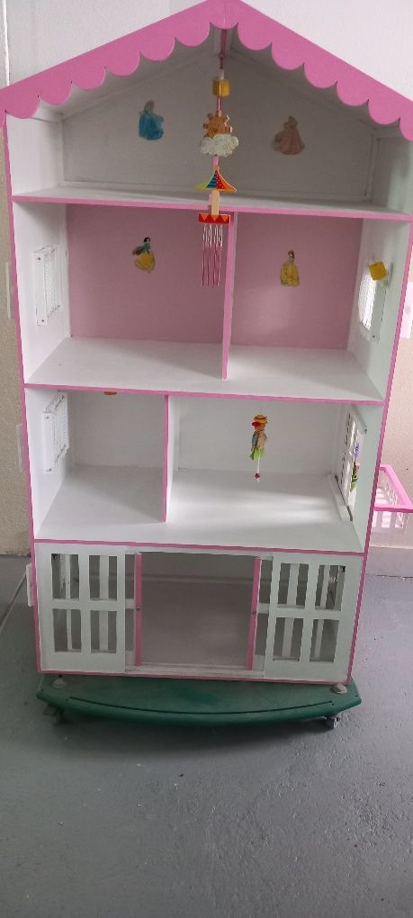 Casinha de bonecas