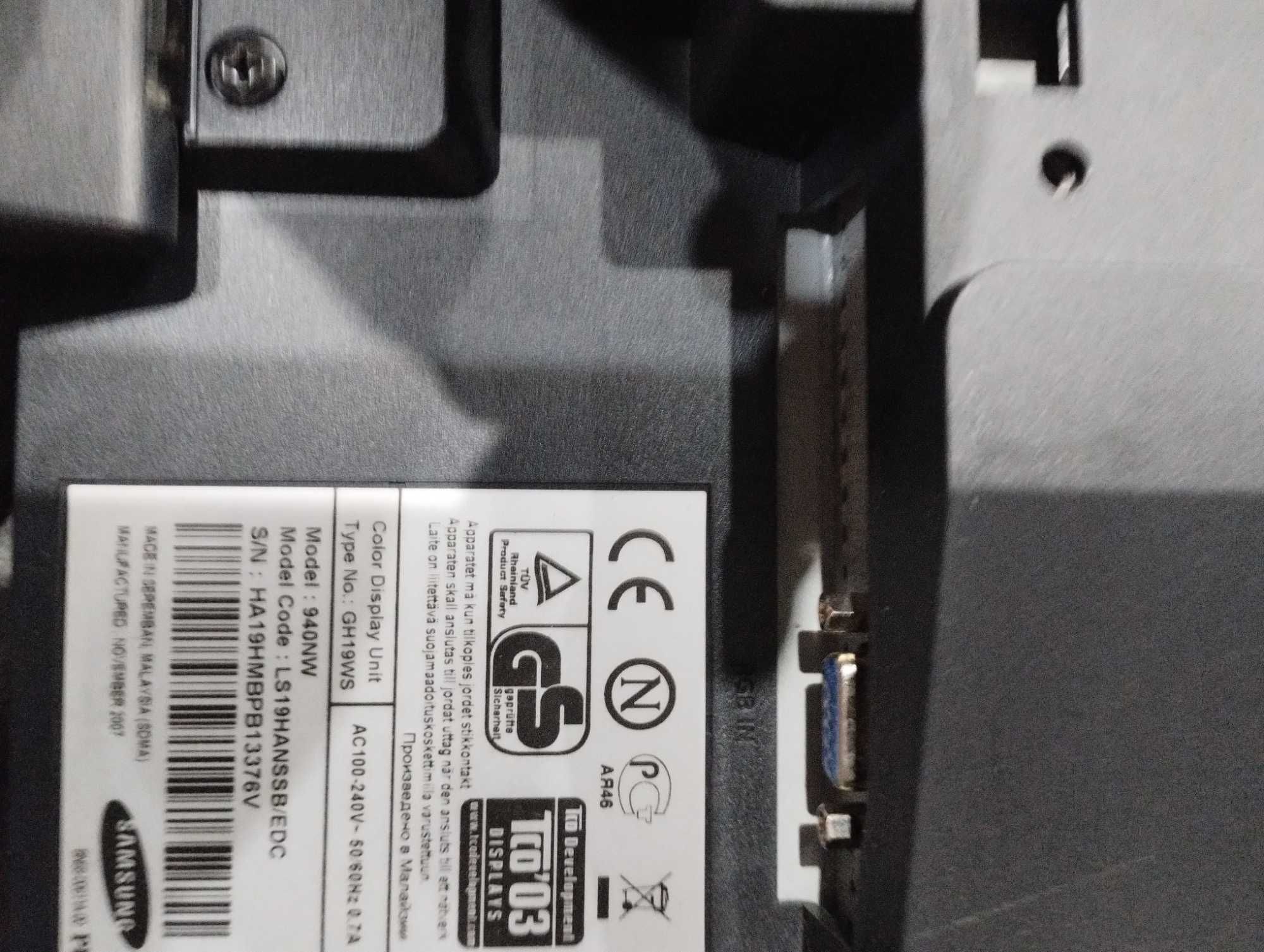 Monitor 19 cali SAMSUNG