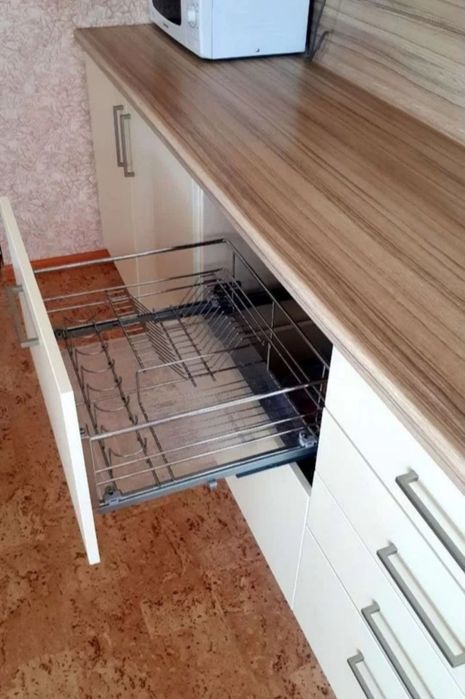 Кухня бу в хорошем состоянии