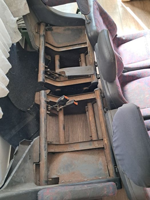 Bancos traseiros de Mercedes vito 110