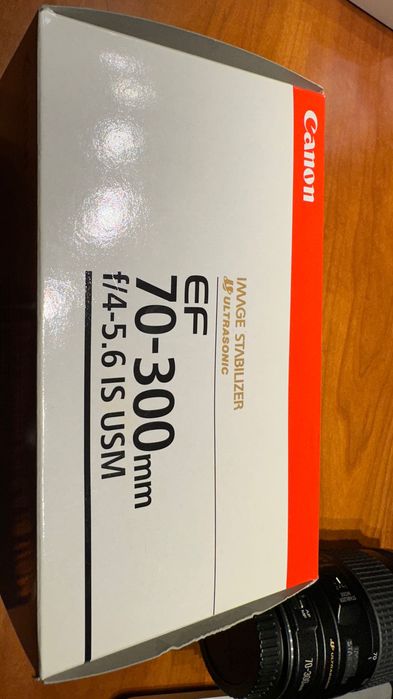 Canon Obj EF 70-300 mm f/4-5.6 IS USM