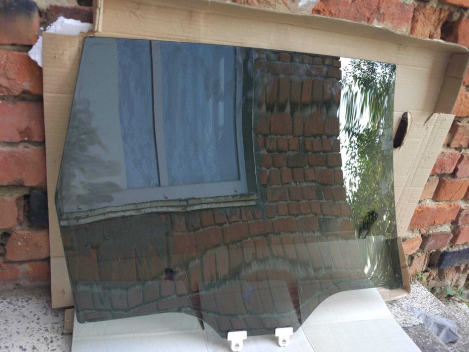 Скло передньої та задньої дверей Subaru Forester 2015 SJ USA