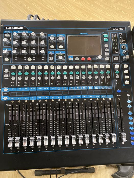 Цифровий мікшерний пультAllen&Heath QU16