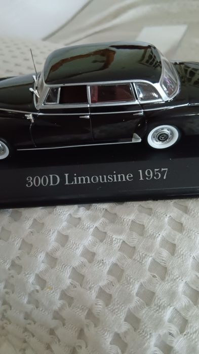 Mercedes 300D Limousine 1957. Com caixa acrílico de protecção!