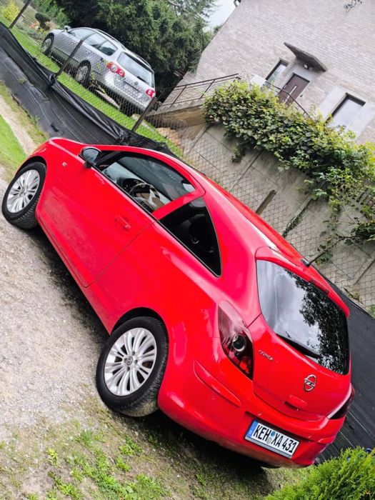 Opel Corsa 1.4 benzyna 2011