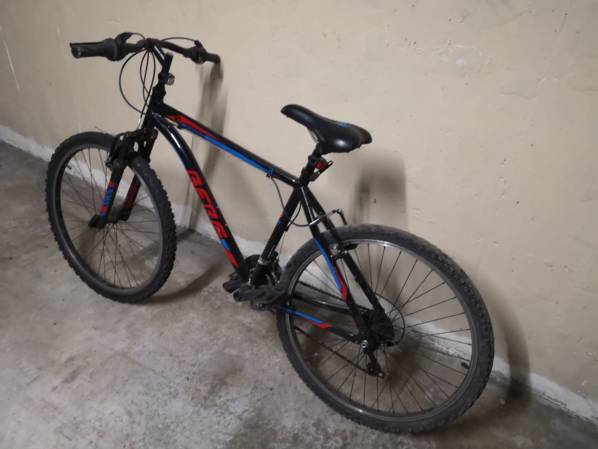 Vendo bicicleta em bom estado.