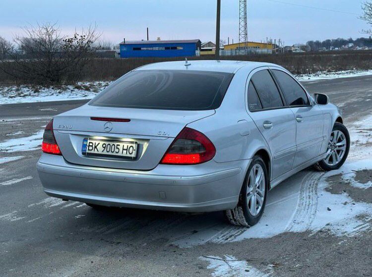 Mercedes Benz w211 рест 3.0 дизель 7g-tronic