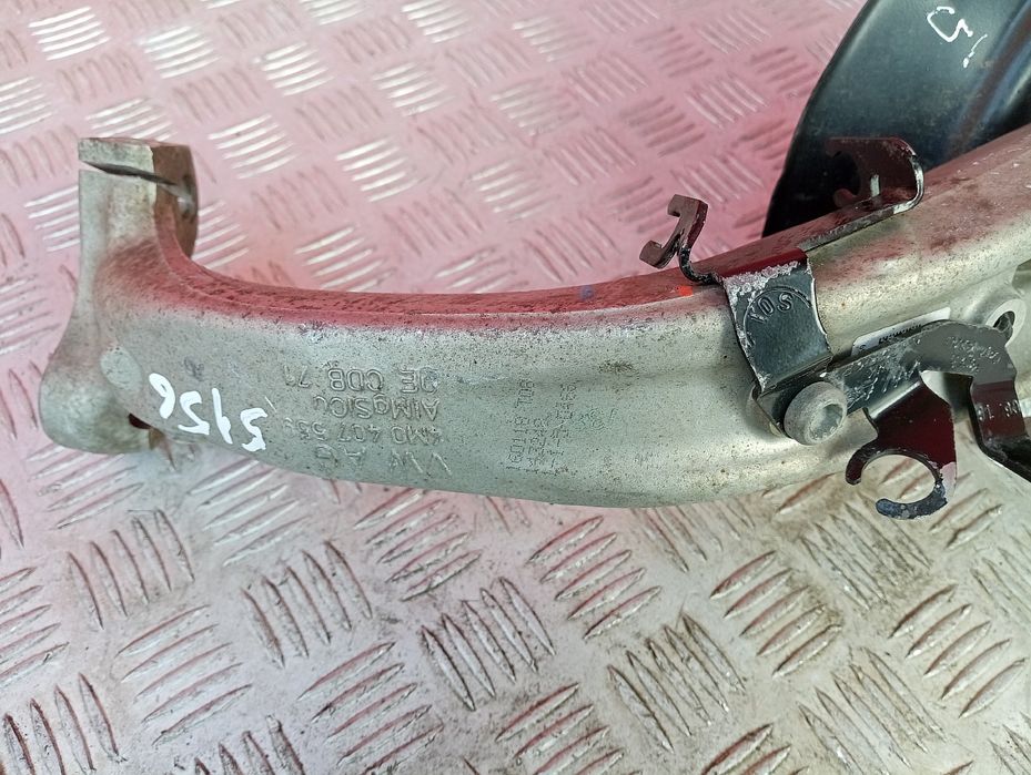 Ступиця кулак цапфа передня ліва Audi Q7 4M передняя левая Ауді Кю7