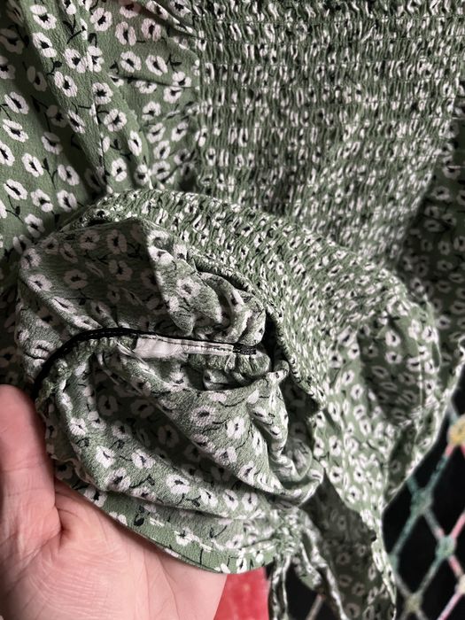 Zielony damski marszczony top na krótki rękaw w kwiaty H&M