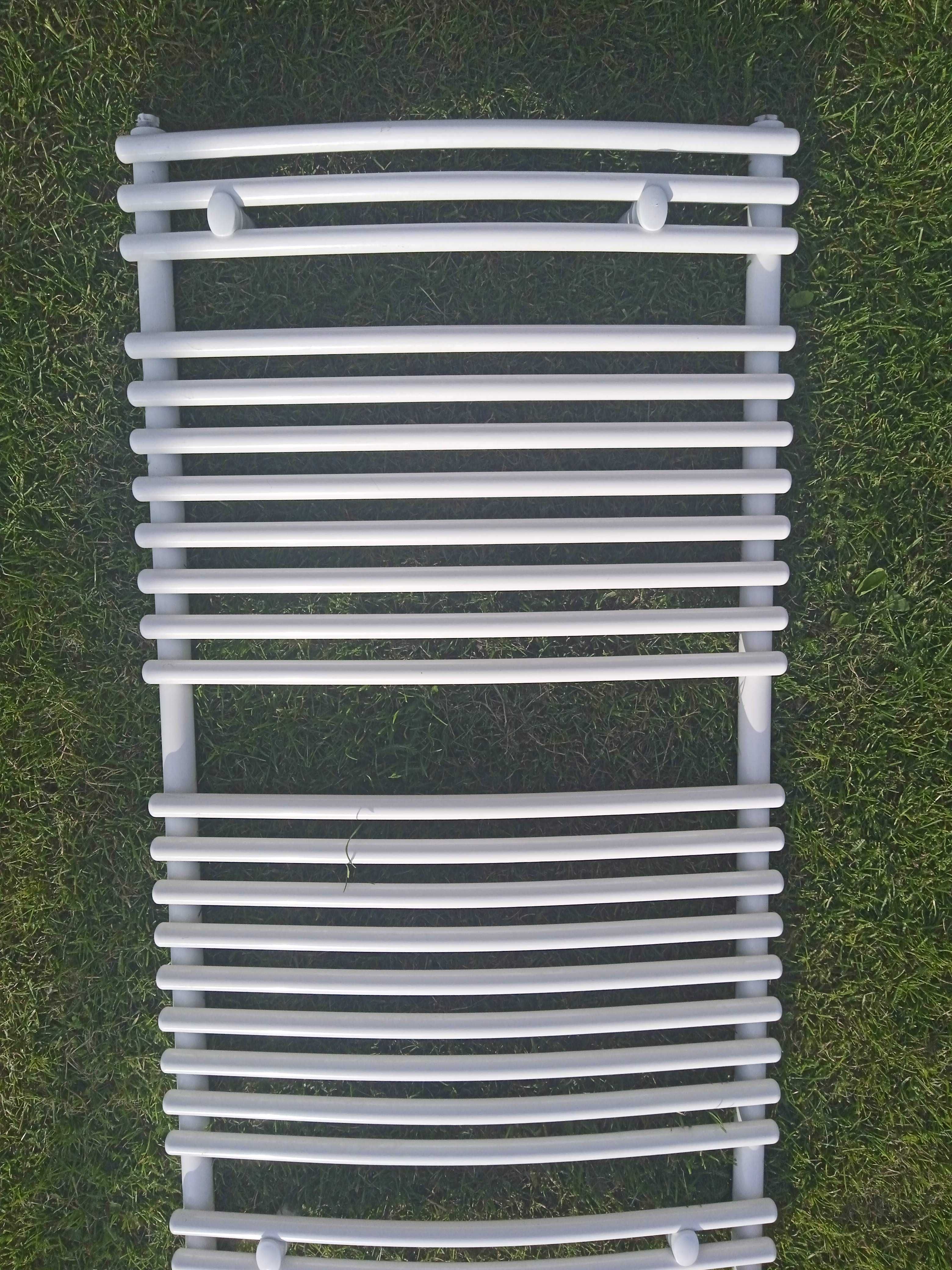 Grzejnik łazienkowy rozstaw 55
