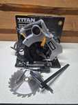 Titan Pilarka Tarczowa 1200W