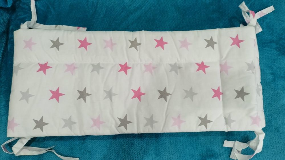 Nowy ochraniacz do łóżeczka