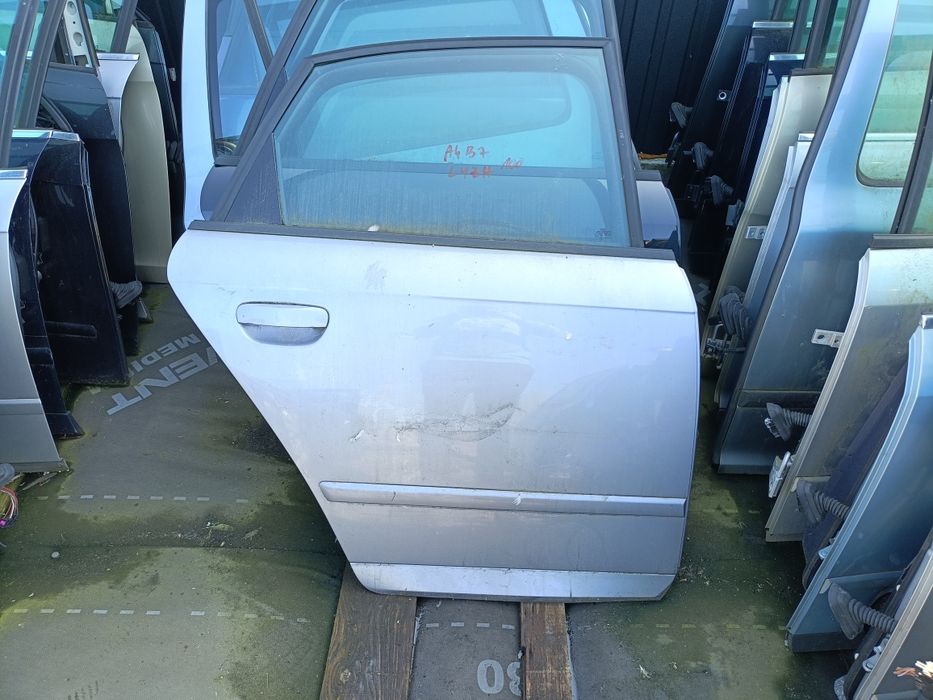 Audi a4 B7 drzwi prawy tył ly7h