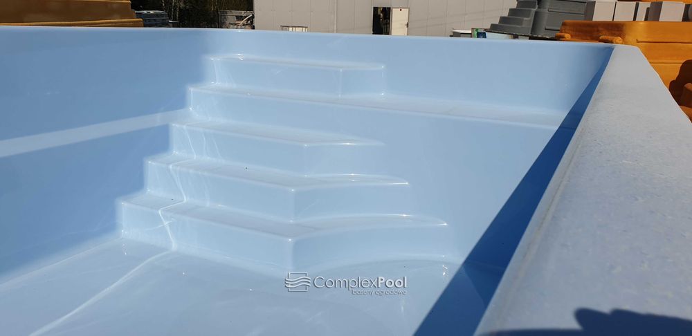 Basen ogrodowy poliestrowy wkopywany 8,9 x 3,7 x 1,55 montaż transport