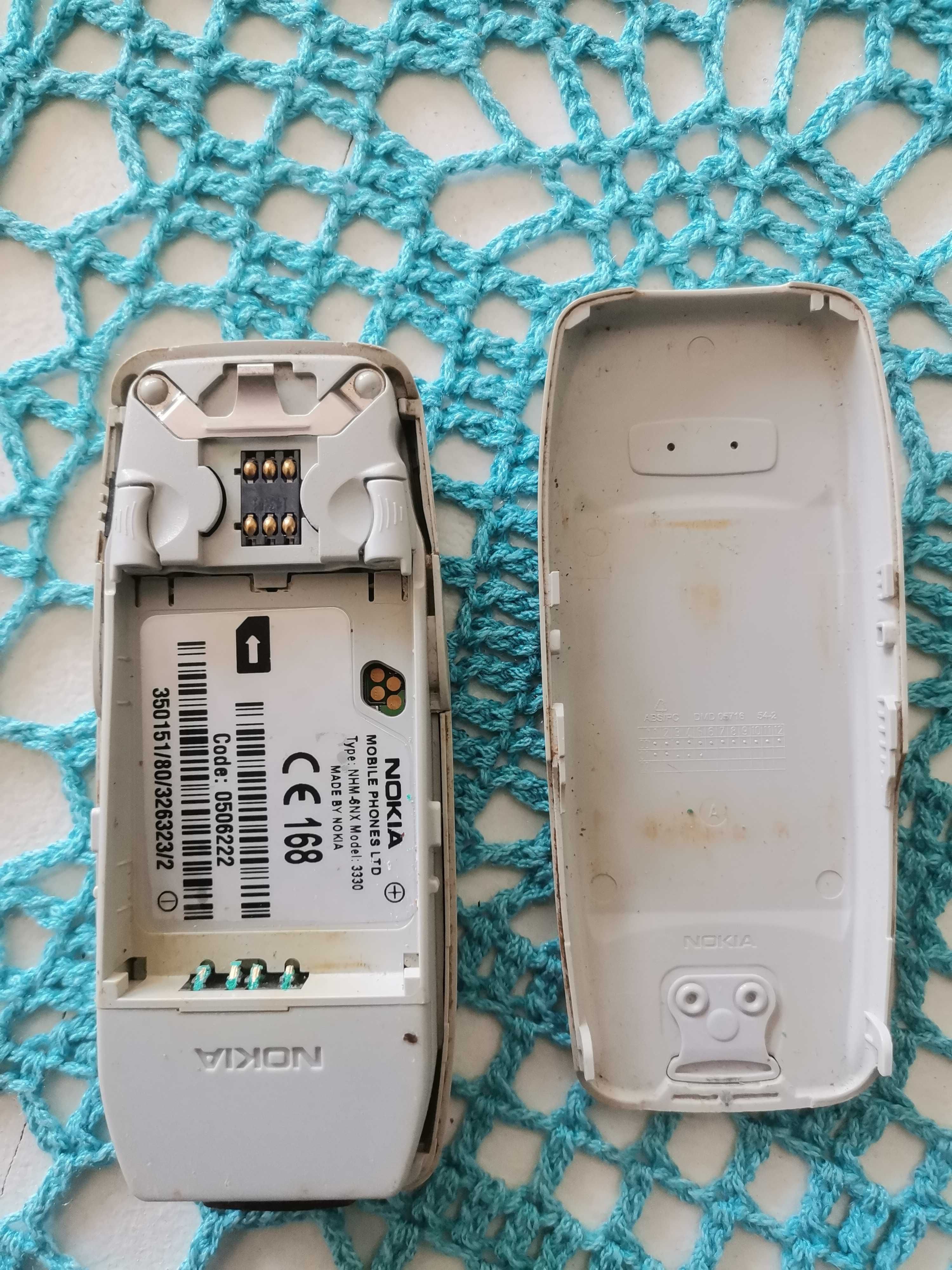 2 Nokia 3310 antigos