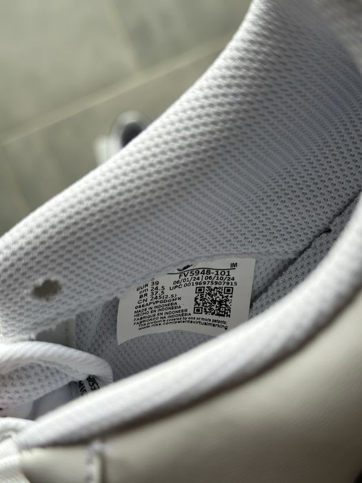 Жіночі оригінальні кросівки Nike Air Force 1 (GS) Low White/Black