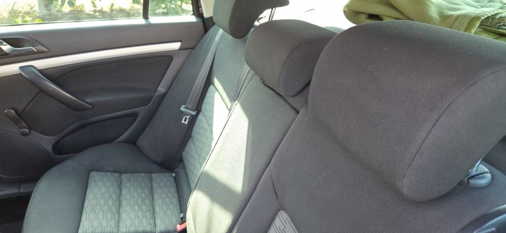 Продаеться Шкода Октавія 1.6tdi автоматична.