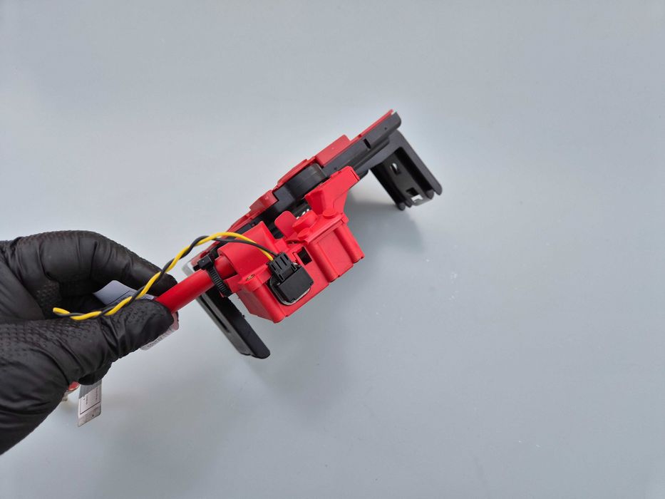 Klema Plusowa Pirotechniczna Prądu Nabój BMW E81 E82 E87 E90 E91 E92