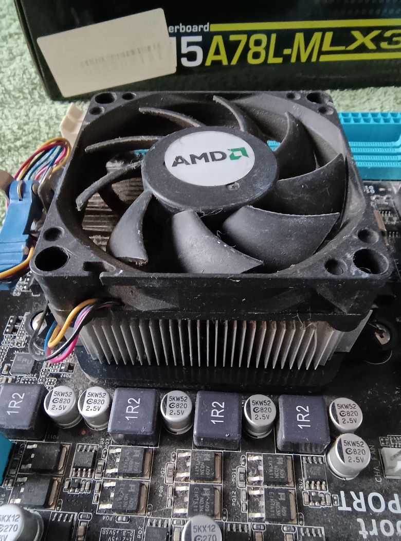 Материнська плата Asus M5A78L-M LX3 з проц-ом AMD Phenom HDX945WFK4DGM