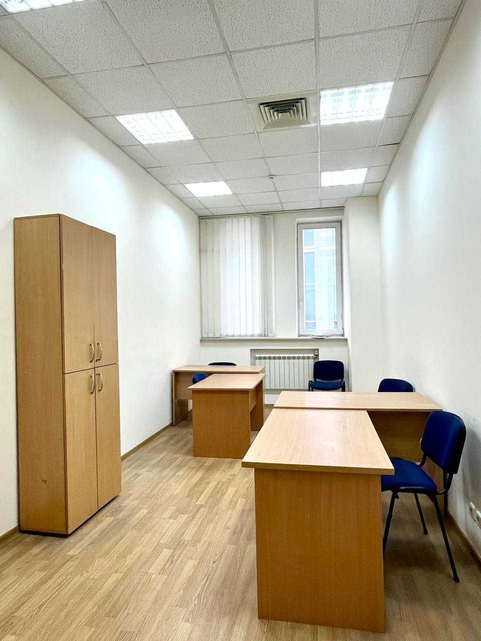 Офіс 27 м² біля метро Звіринецька – меблі та безперебійний інтернет!