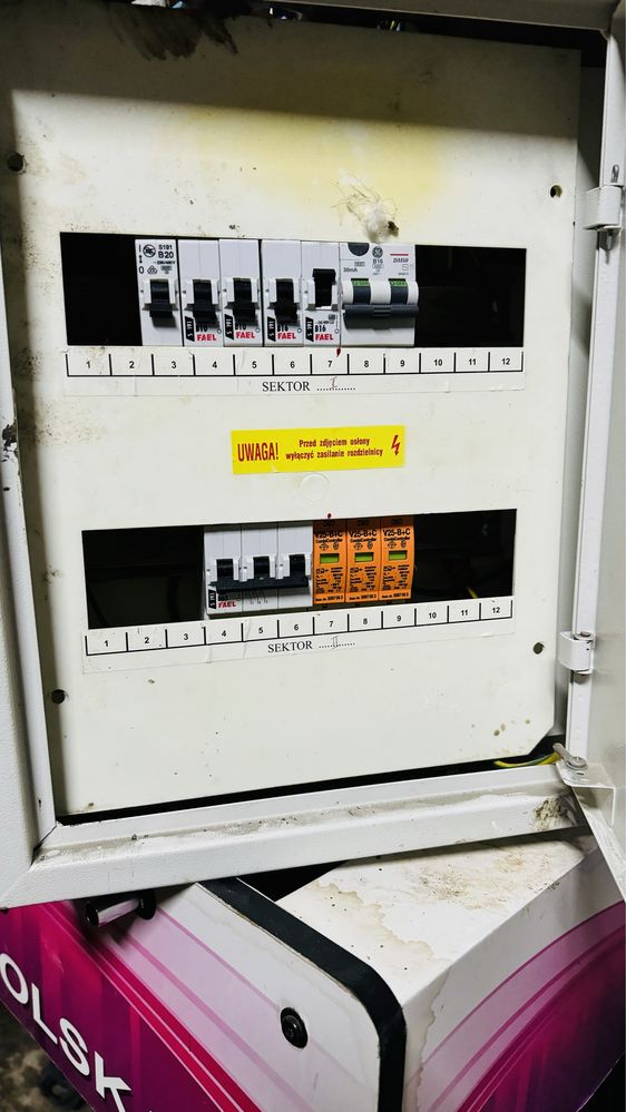 Skrzynka elektryczna - wewnetrzna