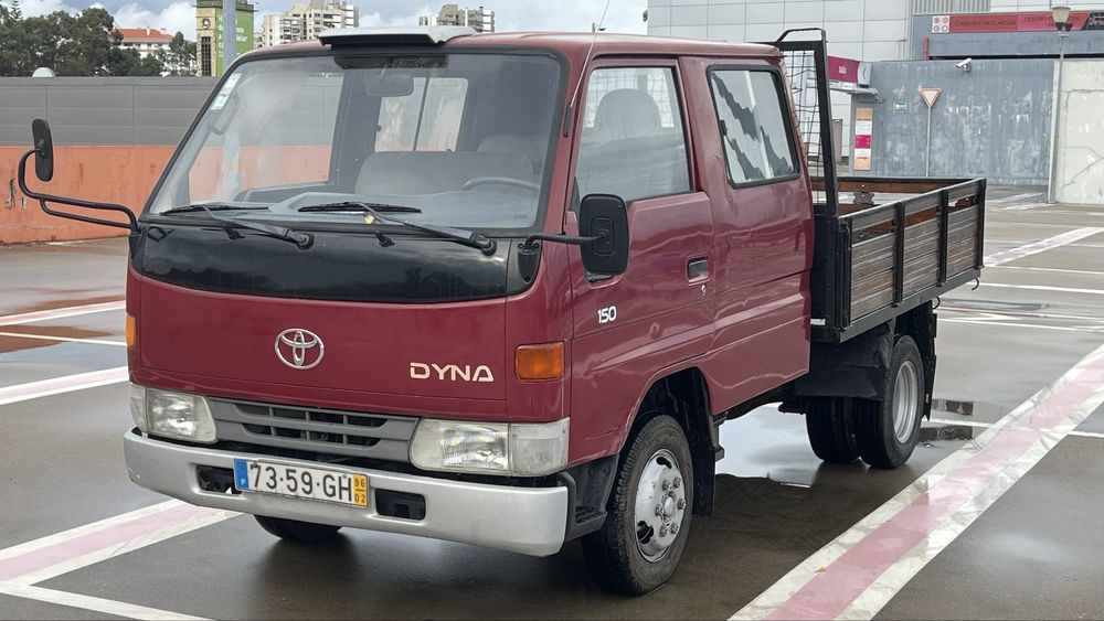 Toyota dyna 150 2.8D 7lug roda dupla