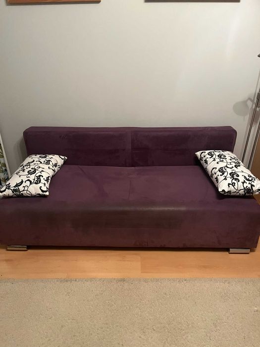 Kanapa rozkładana 135x190 cm fioletowa