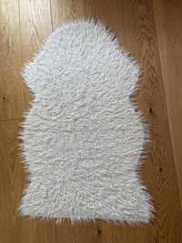 Ikea Tejn dywanik biały puszysty 100x60