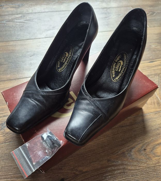 Czarne skórzane Celapo 37 idealne