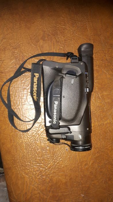 Відеокамера Panasonic RX7