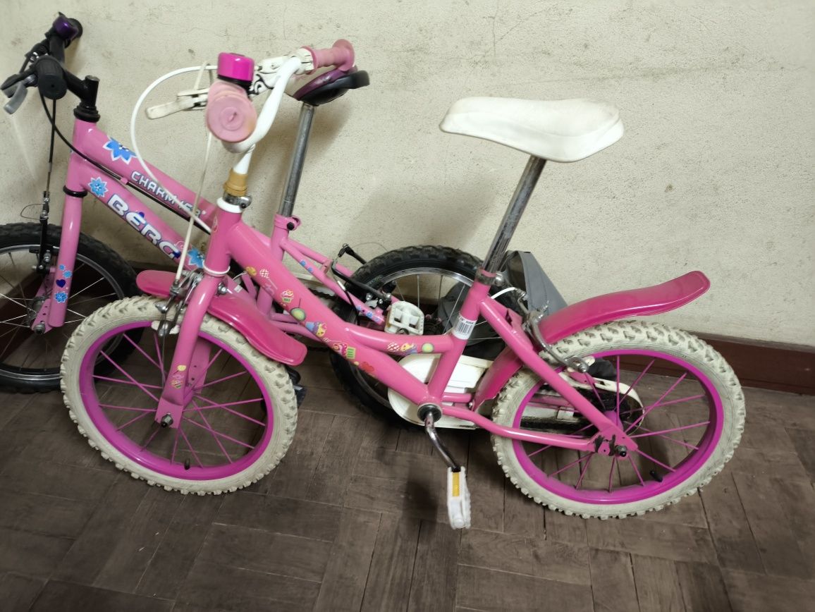 Vendo duas bicicletas de menina, roda 14