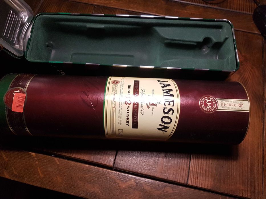 Подарочная металлическая коробка  JAMESON.