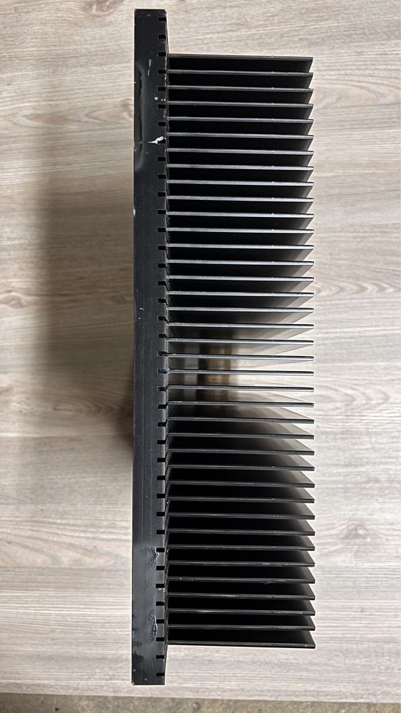 Radiator aluminiowy ok 20kg 40x51x13 duży czarny