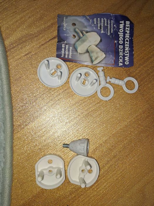 Zaślepka zabezpieczenie do kontaktu