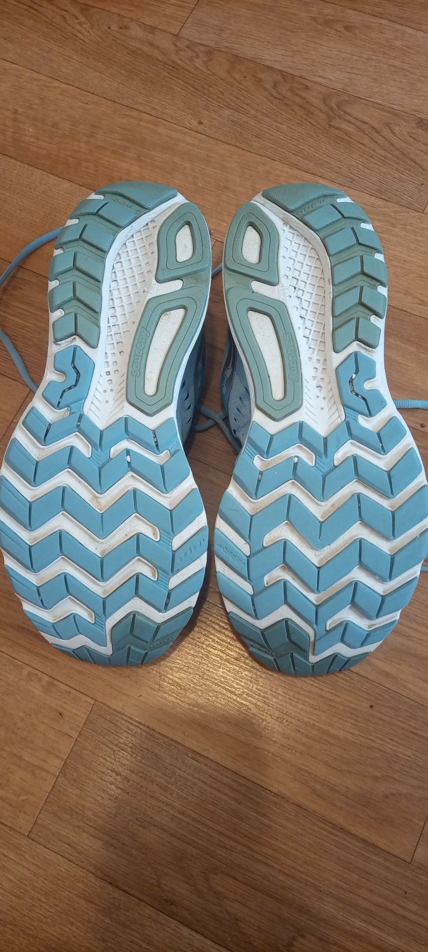 Кроссовки Saucony, Skechers женские (обувь из Европы)