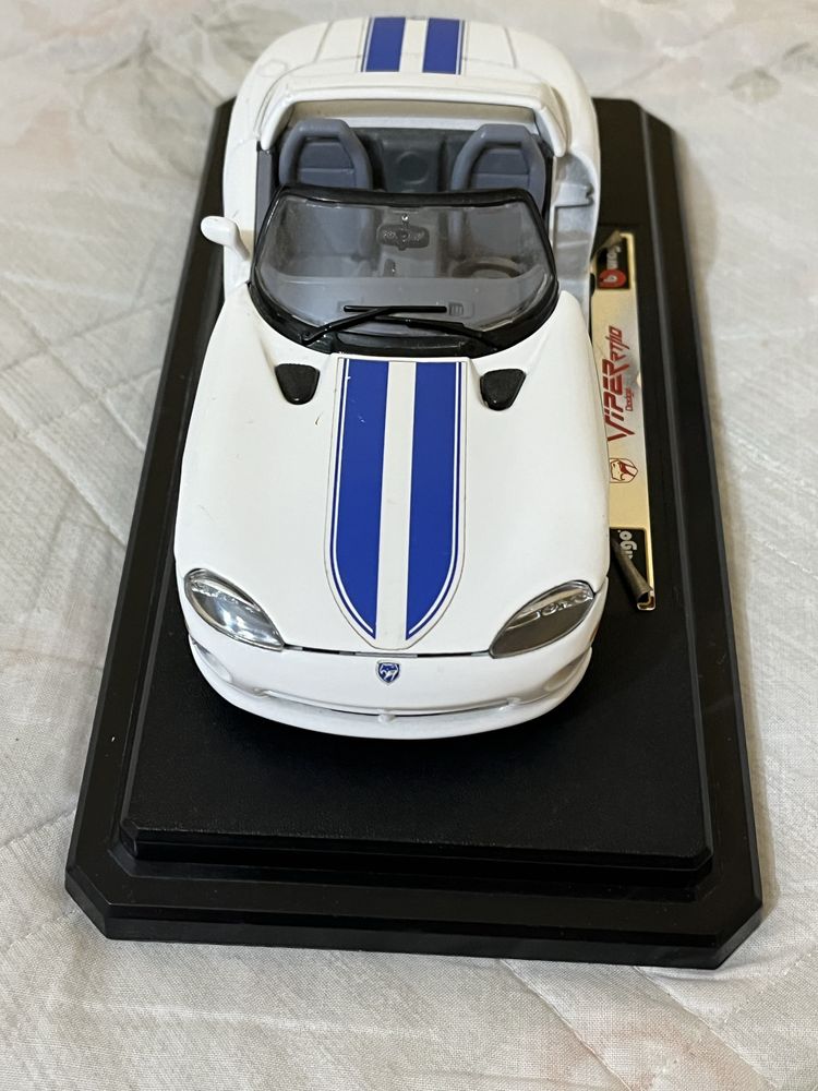 Model dodge viper rt/10 bburago