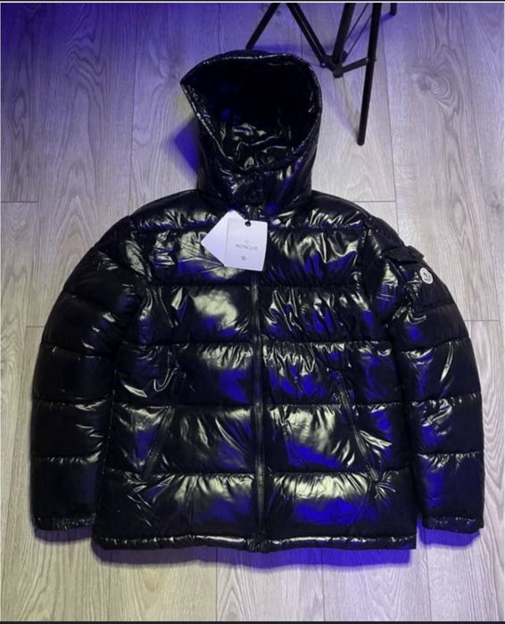 монклер мая пуховик moncler