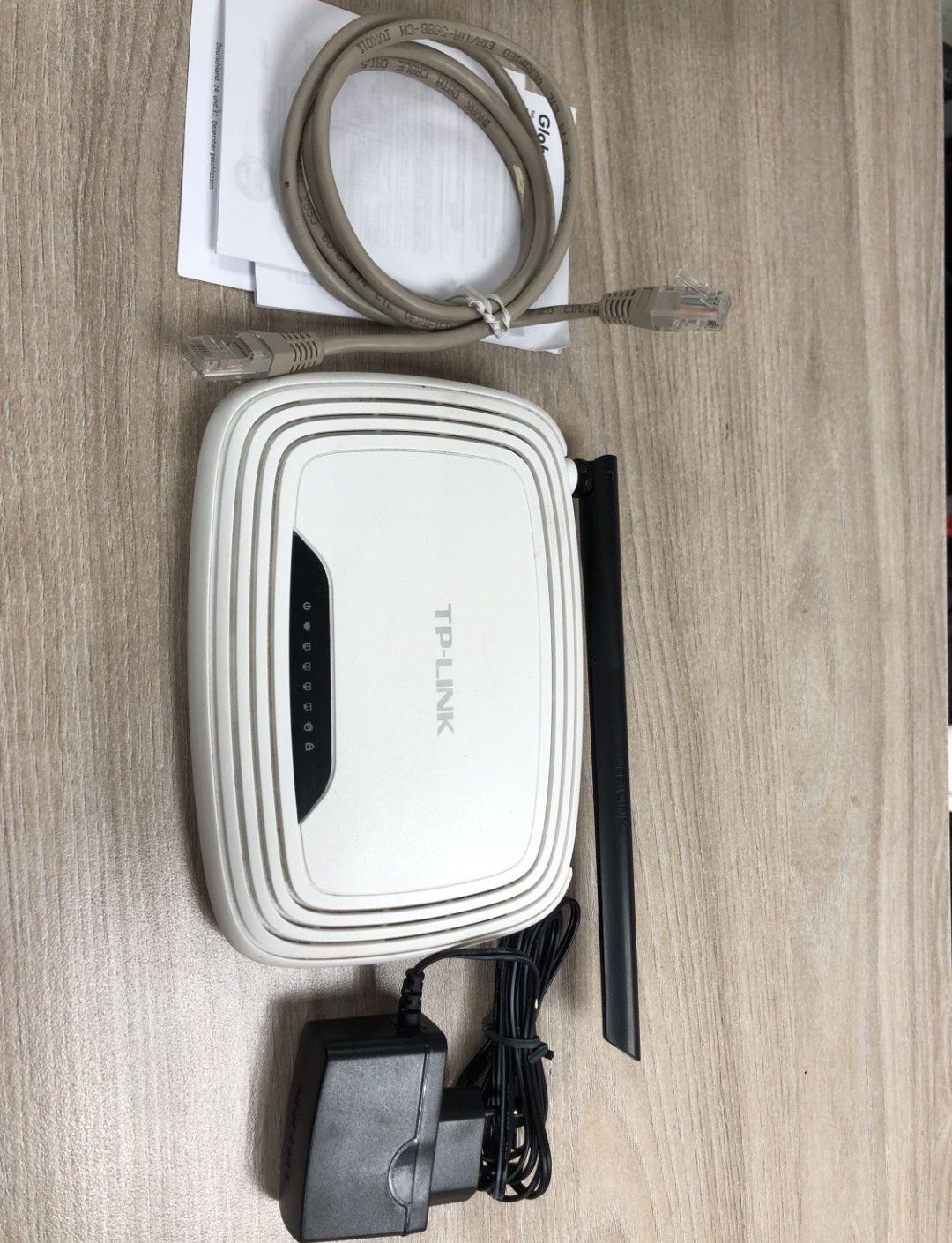 Роутер vi-fiтер wi-fi tp-link TL-WR740N.