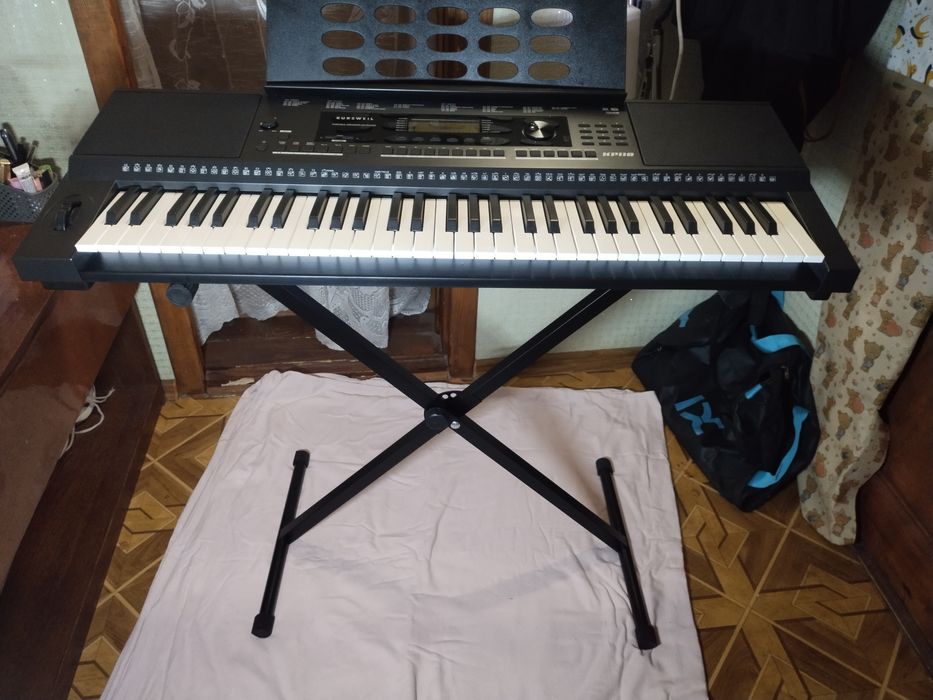 Синтезатор Kurzweil KP110