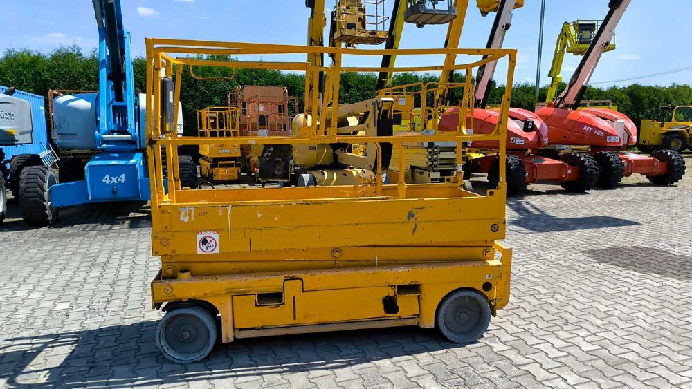 Podnośnik nożycowy zwyżka HAULOTTE Compact 8 rok 2008 cena brutto